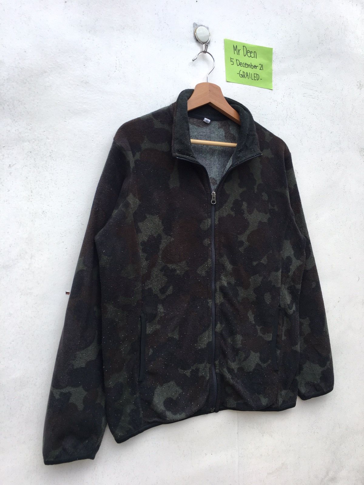 Japanese Brand Rare Uniqlo Army Green Fleece Sweater Size US L / EU 52-54 / 3 - 2 Thumbnail