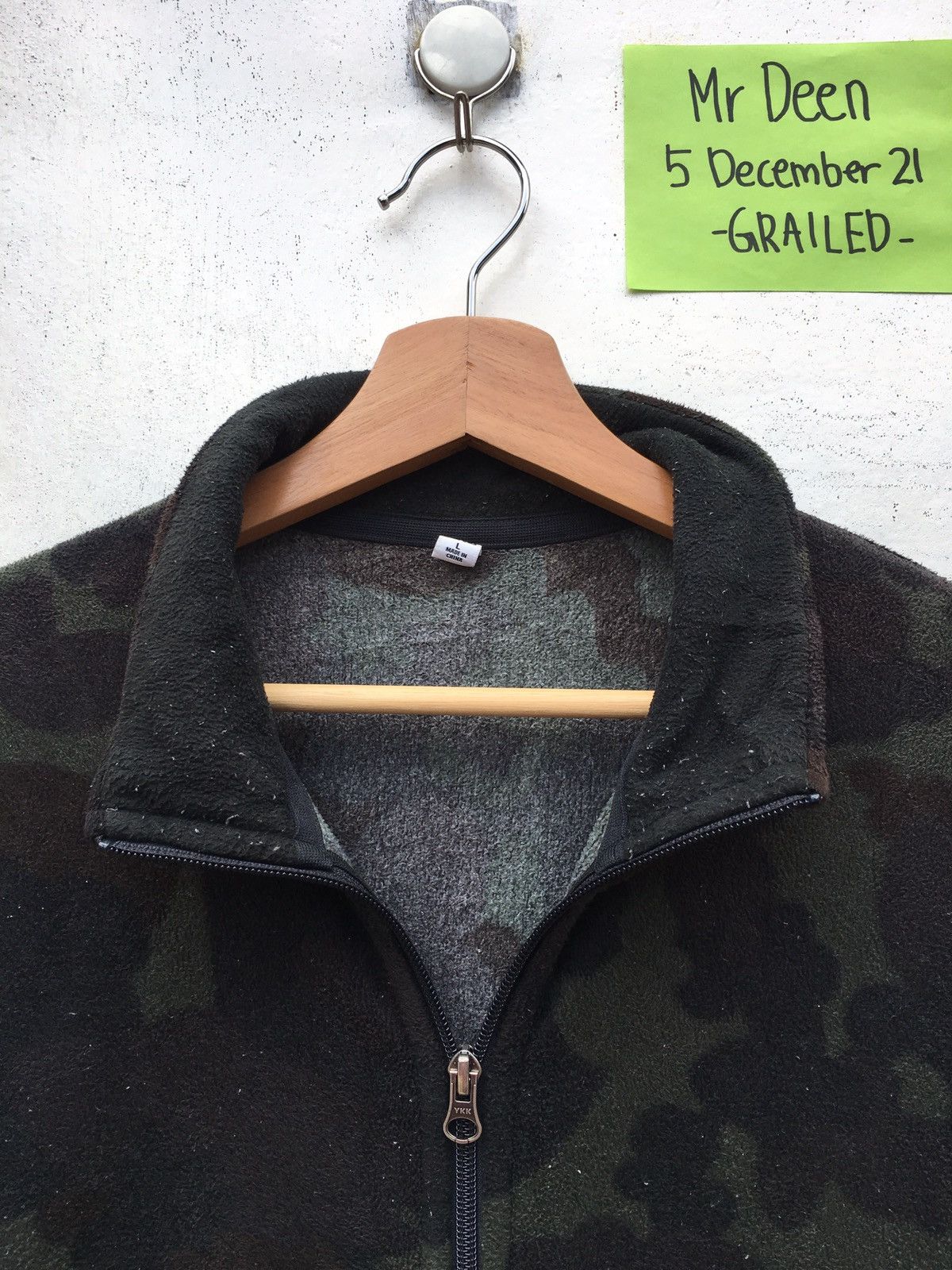 Japanese Brand Rare Uniqlo Army Green Fleece Sweater Size US L / EU 52-54 / 3 - 4 Thumbnail