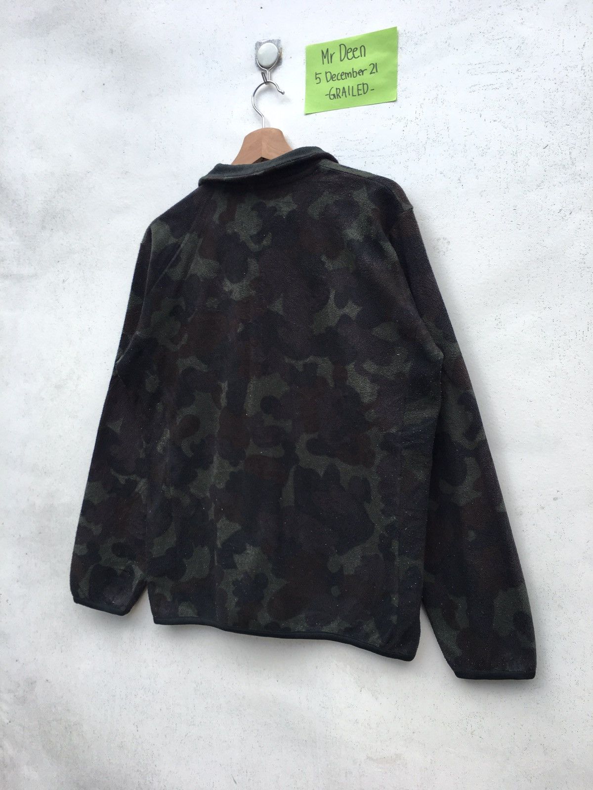 Japanese Brand Rare Uniqlo Army Green Fleece Sweater Size US L / EU 52-54 / 3 - 10 Thumbnail