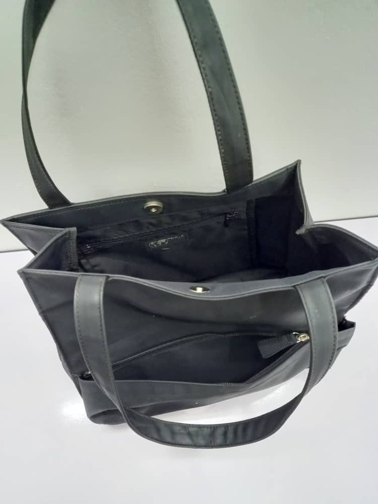agnes b. Agnes B. Voyage Tote Bags MADE IN JAPAN Size ONE SIZE - 2 Thumbnail
