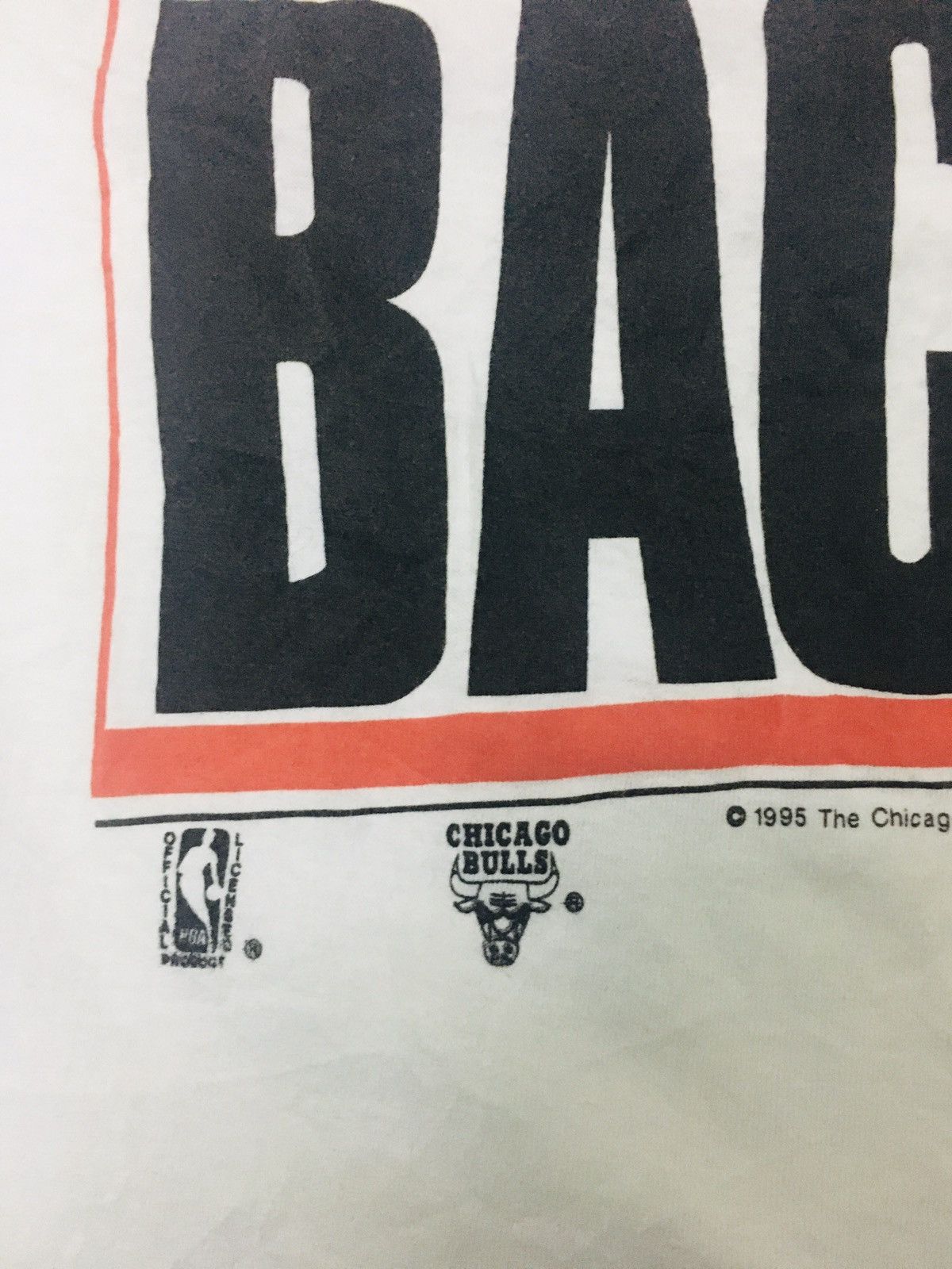NBA × Vintage Rare ! Vintage 90s Micheal Jordan (Im Back) Newspaper Tee Size US L / EU 52-54 / 3 - 4 Thumbnail