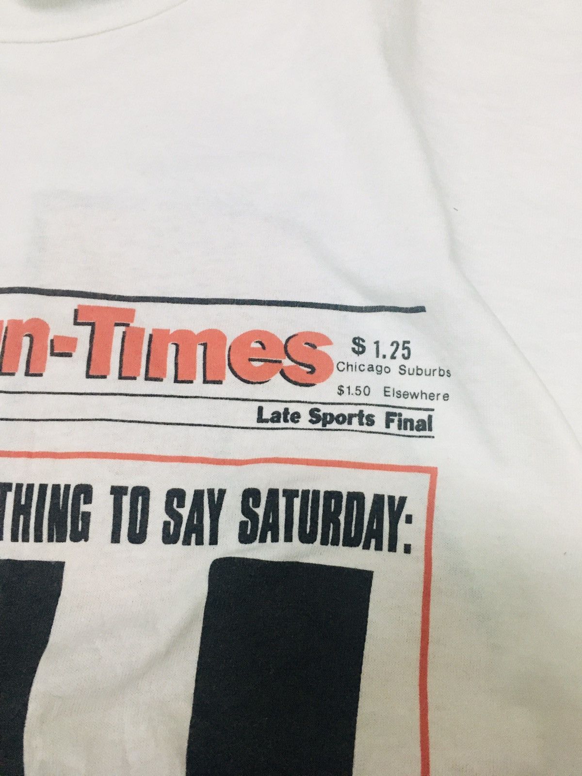 NBA × Vintage Rare ! Vintage 90s Micheal Jordan (Im Back) Newspaper Tee Size US L / EU 52-54 / 3 - 3 Thumbnail