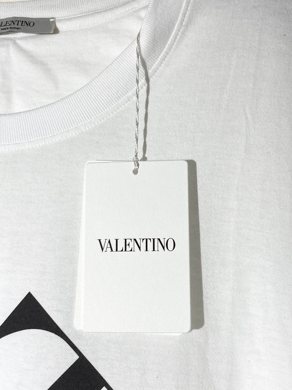 Valentino New Valentino all over logo tee Size US XL / EU 56 / 4 - 5 Thumbnail