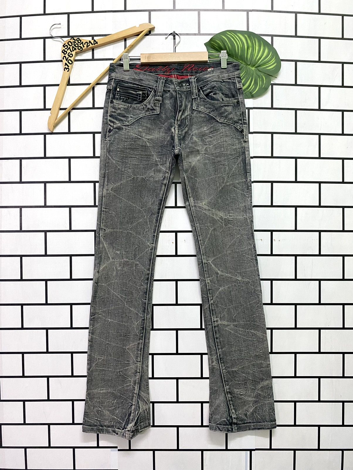 Hysteric Glamour Flared DAILY NEWS Claw Mark Low Rise Boot Cut Denim Size US 30 / EU 46 - 1 Thumbnail
