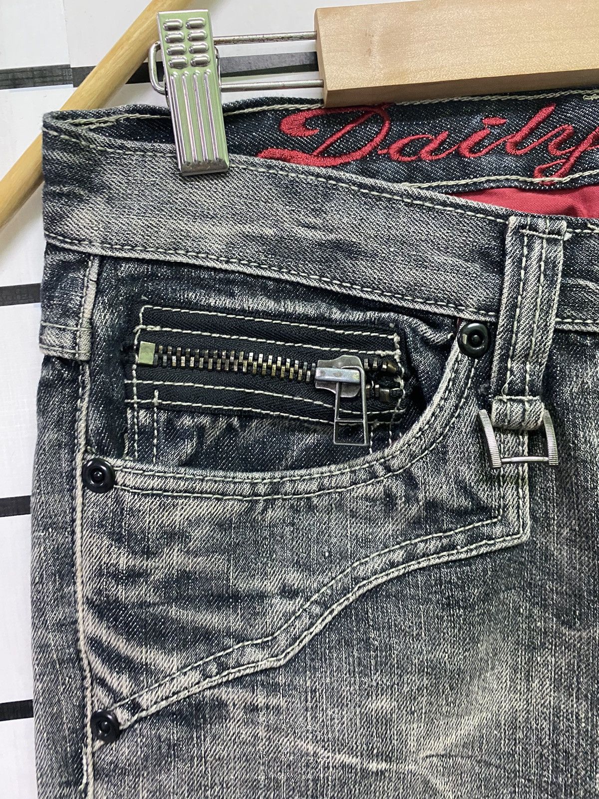 Hysteric Glamour Flared DAILY NEWS Claw Mark Low Rise Boot Cut Denim Size US 30 / EU 46 - 4 Thumbnail