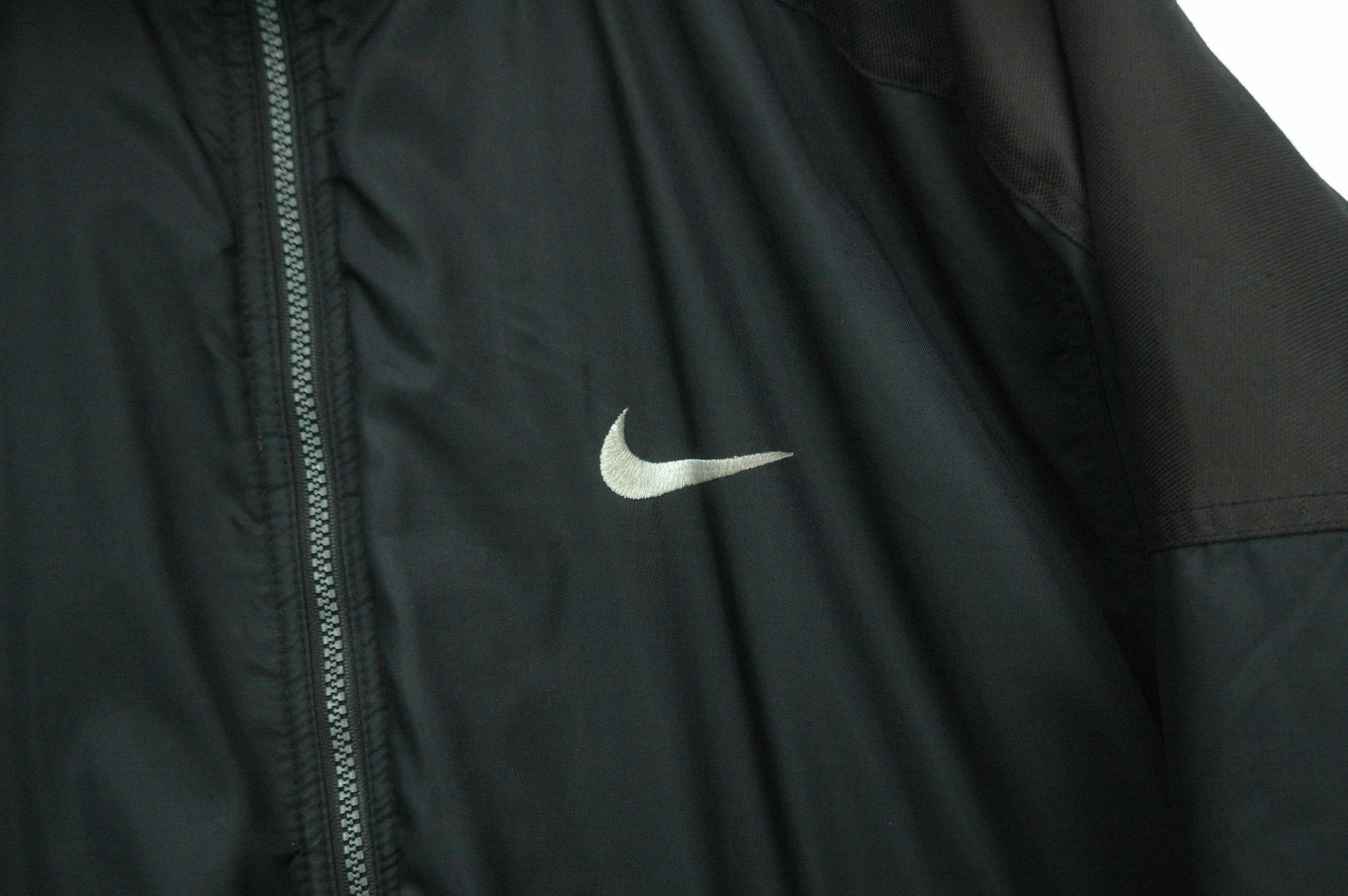 Nike Vintage Nike Big Black Swoosh Logo Size US XL / EU 56 / 4 - 4 Thumbnail