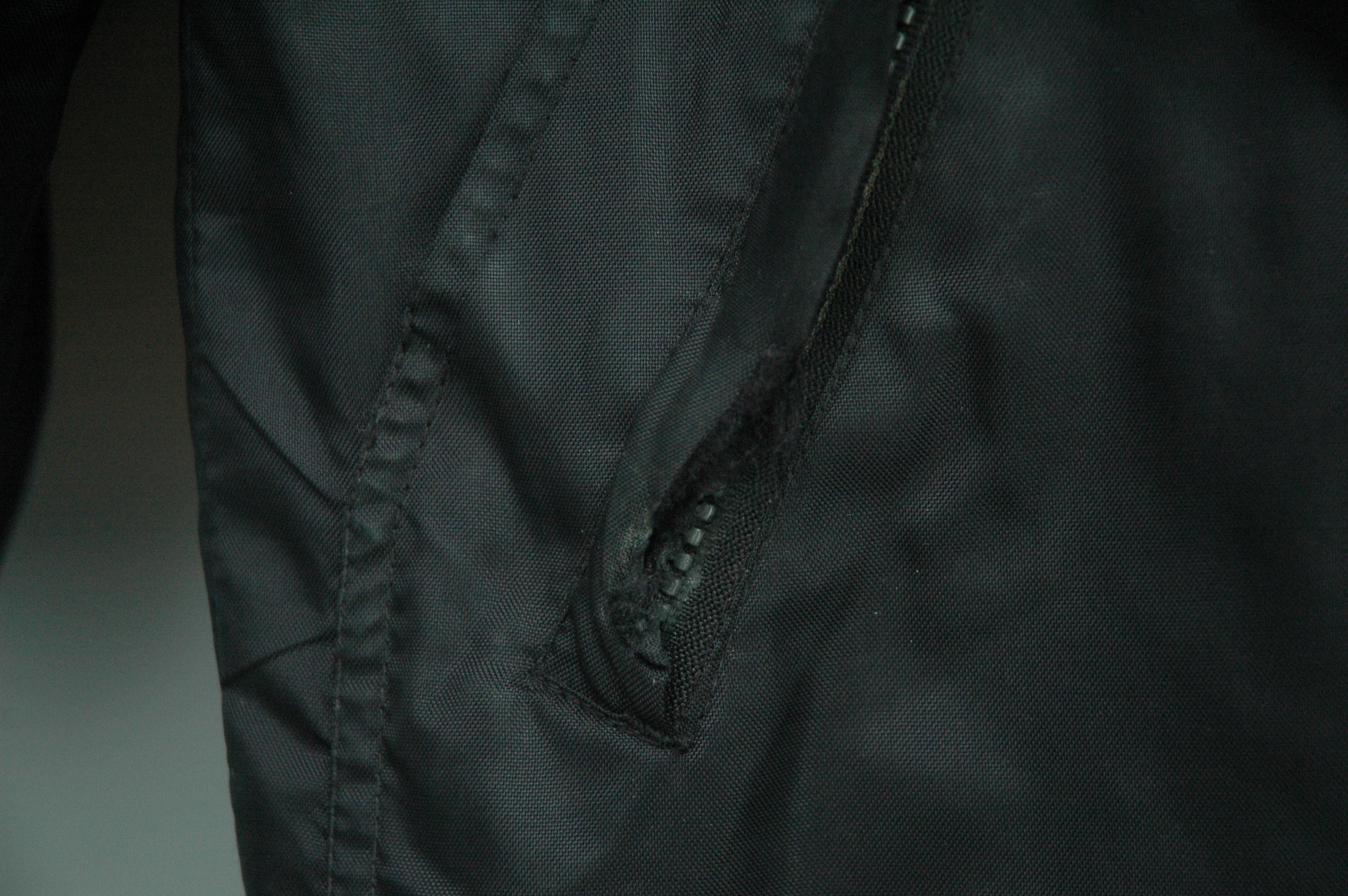 Nike Vintage Nike Big Black Swoosh Logo Size US XL / EU 56 / 4 - 8 Thumbnail