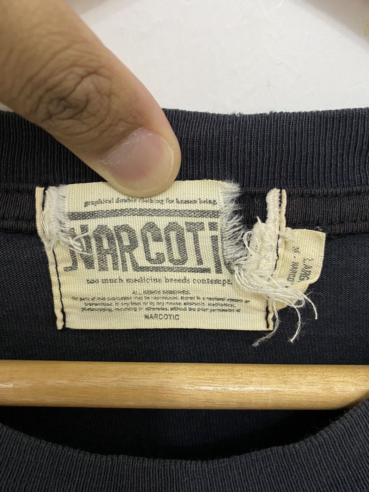 Japanese Brand Vintage Y2K Japanese Brand Narcotic 2003 Long Sleeve T-Shirt Size US L / EU 52-54 / 3 - 9 Thumbnail