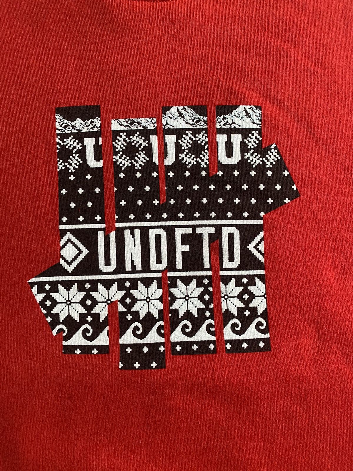 Undefeated Undefeated Christmas Crewneck Sweater Size Large Red Size US L / EU 52-54 / 3 - 3 Thumbnail