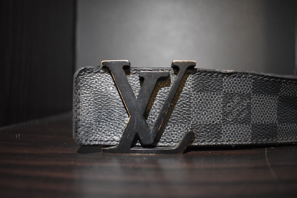 Just bought a used damier graphite belt. It looks very nice and I'm 99.9%  sure it's real but I have doubts about the receipt (from hong kong?) :  r/Louisvuitton