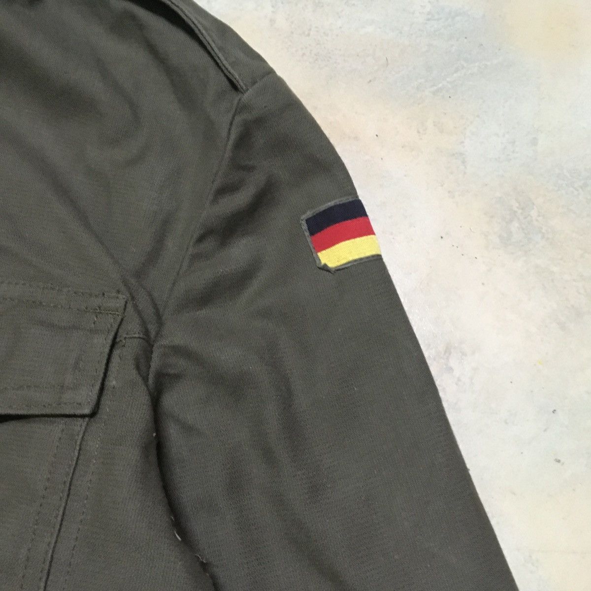 Vintage Vintage German Army Military Button Up Shirt Size US M / EU 48-50 / 2 - 2 Thumbnail