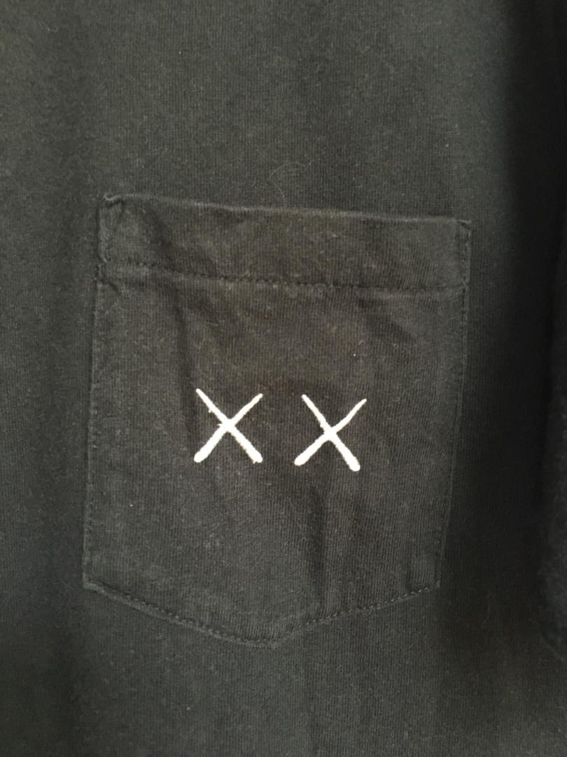 Kaws × Uniqlo VINTAGE KAWS SESAME STREET X UNIQLO BLACK SHIRT Size US L / EU 52-54 / 3 - 6 Thumbnail
