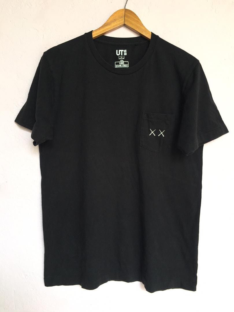 Kaws × Uniqlo VINTAGE KAWS SESAME STREET X UNIQLO BLACK SHIRT Size US L / EU 52-54 / 3 - 3 Thumbnail