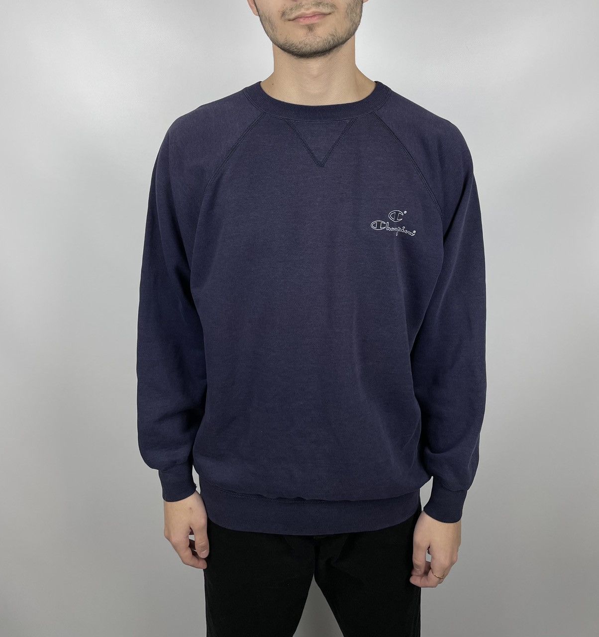 Champion × Vintage Vintage 80s Champion Crewneck Faded Sweatshirt Size US L / EU 52-54 / 3 - 2 Thumbnail