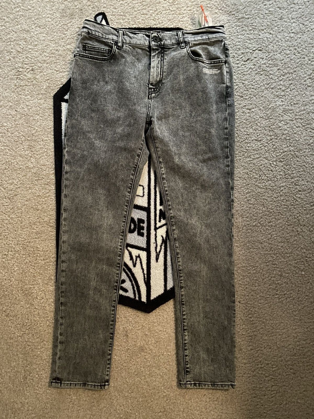 Off-White Off-White Grey Skinny Jeans Size US 33 - 1 Thumbnail