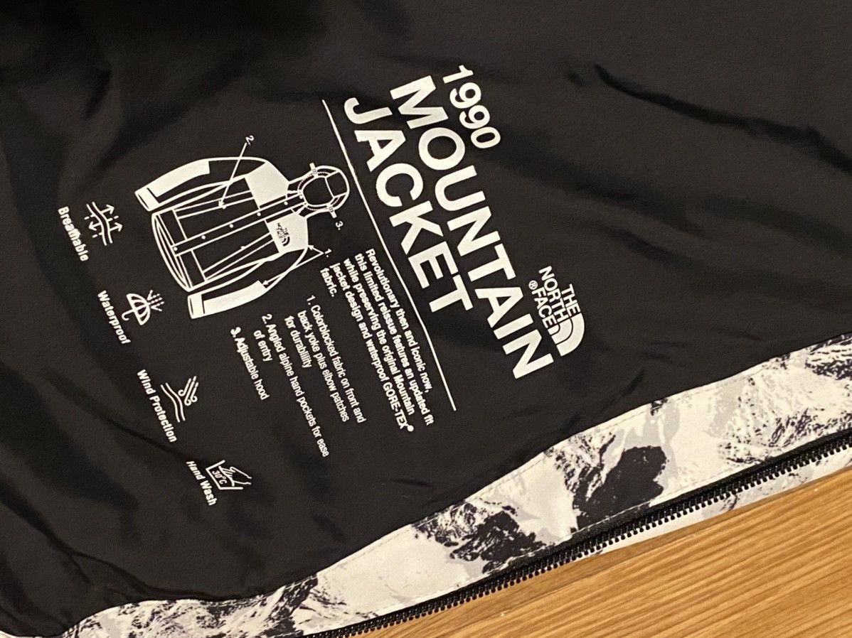 The North Face TNF Korea exclusive 1990 Mountain Jacket “Snow Mountain” Size US M / EU 48-50 / 2 - 3 Thumbnail