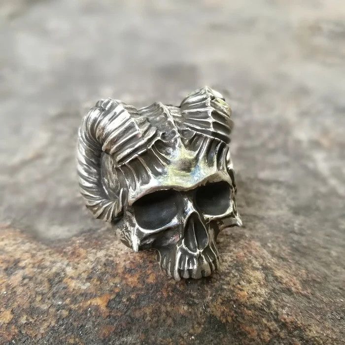 Custom Gothic Horned Goat Devil Skull Ring Satan Demon Bilver Ring ...