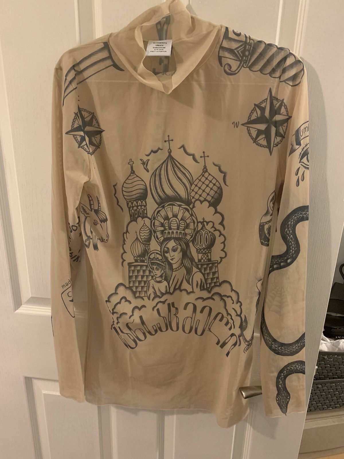 Vetements Tattoo top Size US M / EU 48-50 / 2 - 1 Thumbnail