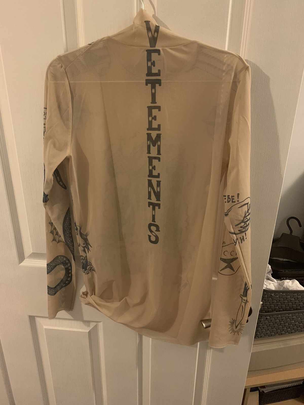 Vetements Tattoo top Size US M / EU 48-50 / 2 - 2 Thumbnail