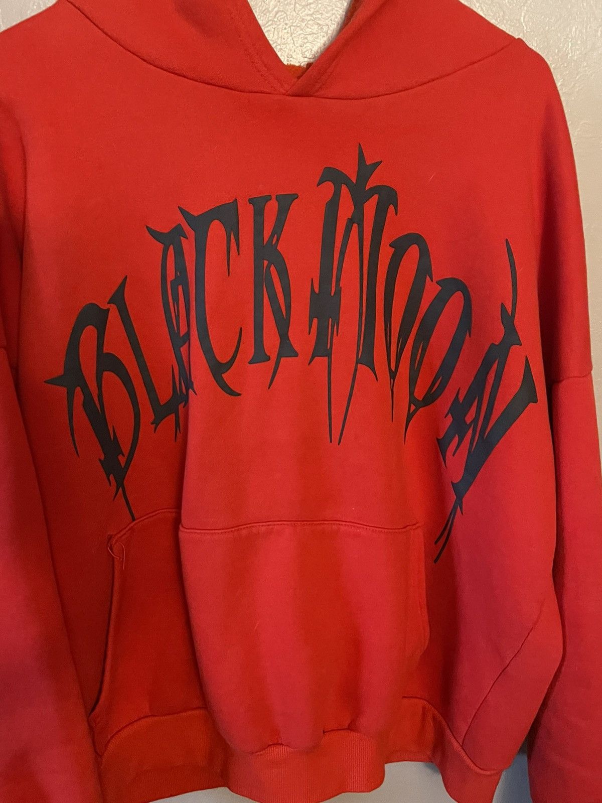 Black moon hoodie adika sale