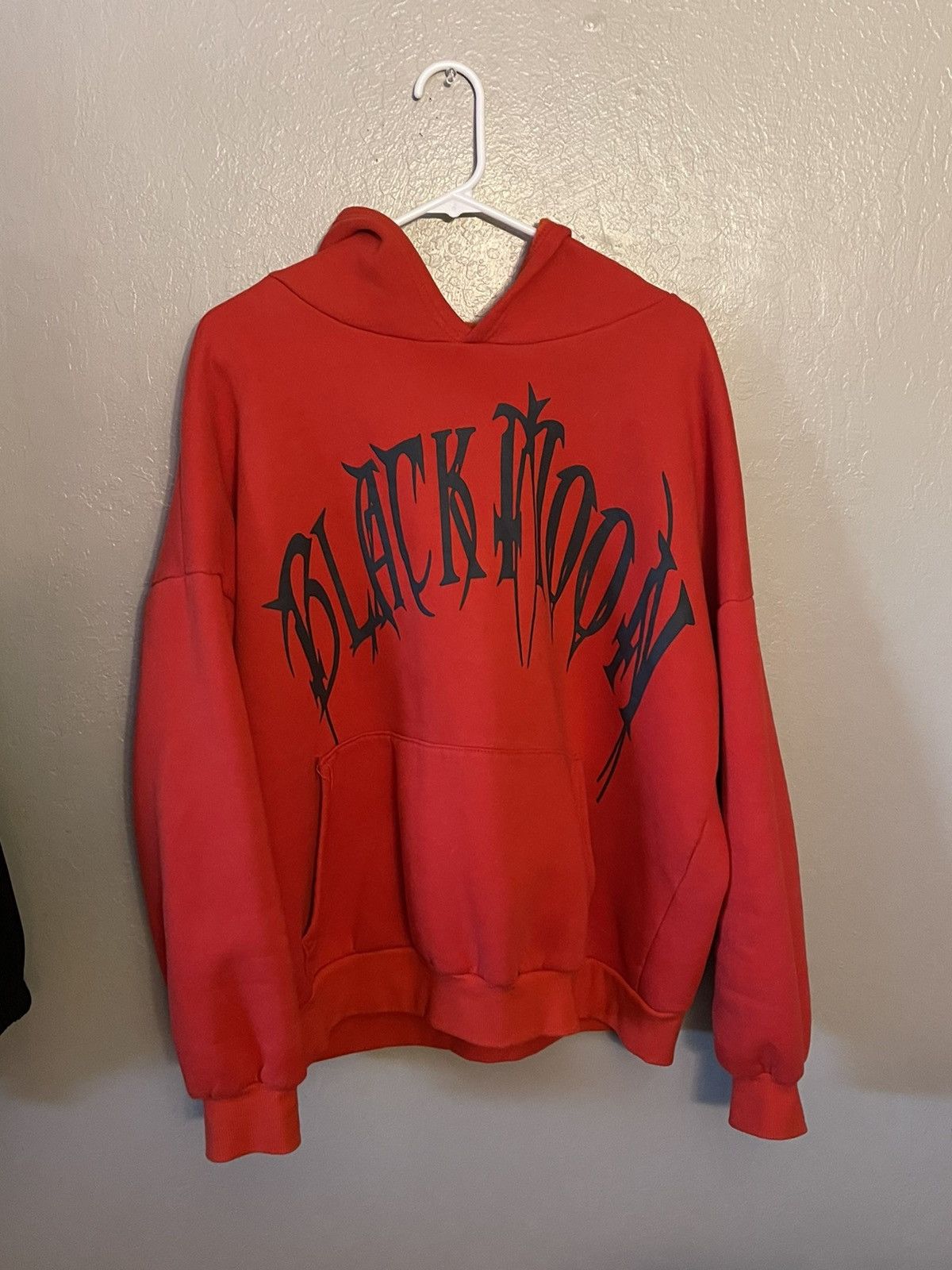 Black moon best sale hoodie adika