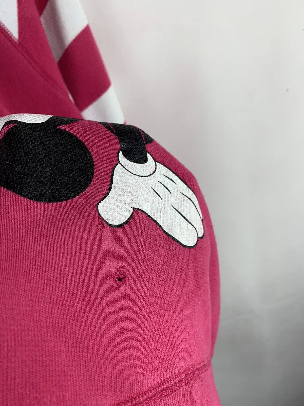 Japanese Brand Mickey Mouse Uniqlo Breakdance Sweater Size US L / EU 52-54 / 3 - 7 Thumbnail