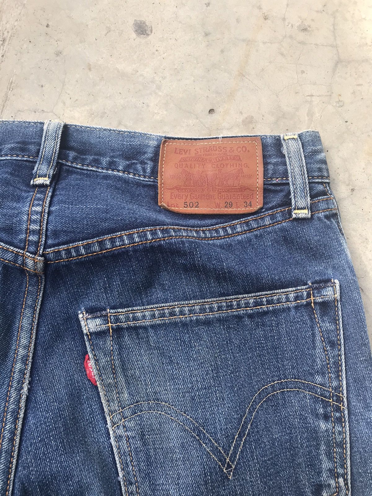 Levi's Blue Wash Levi’s 502 Distressed And Aging Denim W29 Size US 29 - 13 Thumbnail