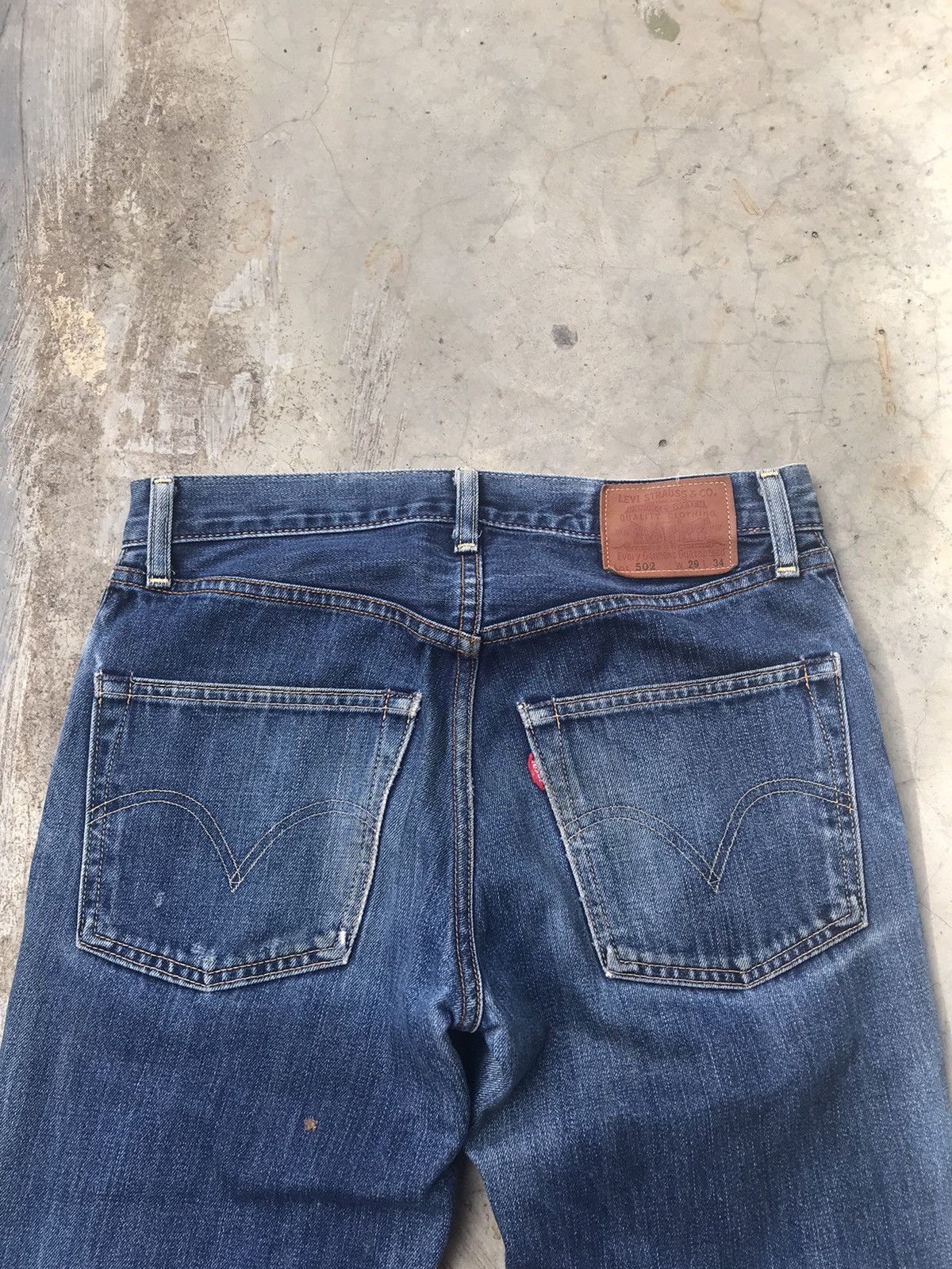 Levi's Blue Wash Levi’s 502 Distressed And Aging Denim W29 Size US 29 - 11 Thumbnail