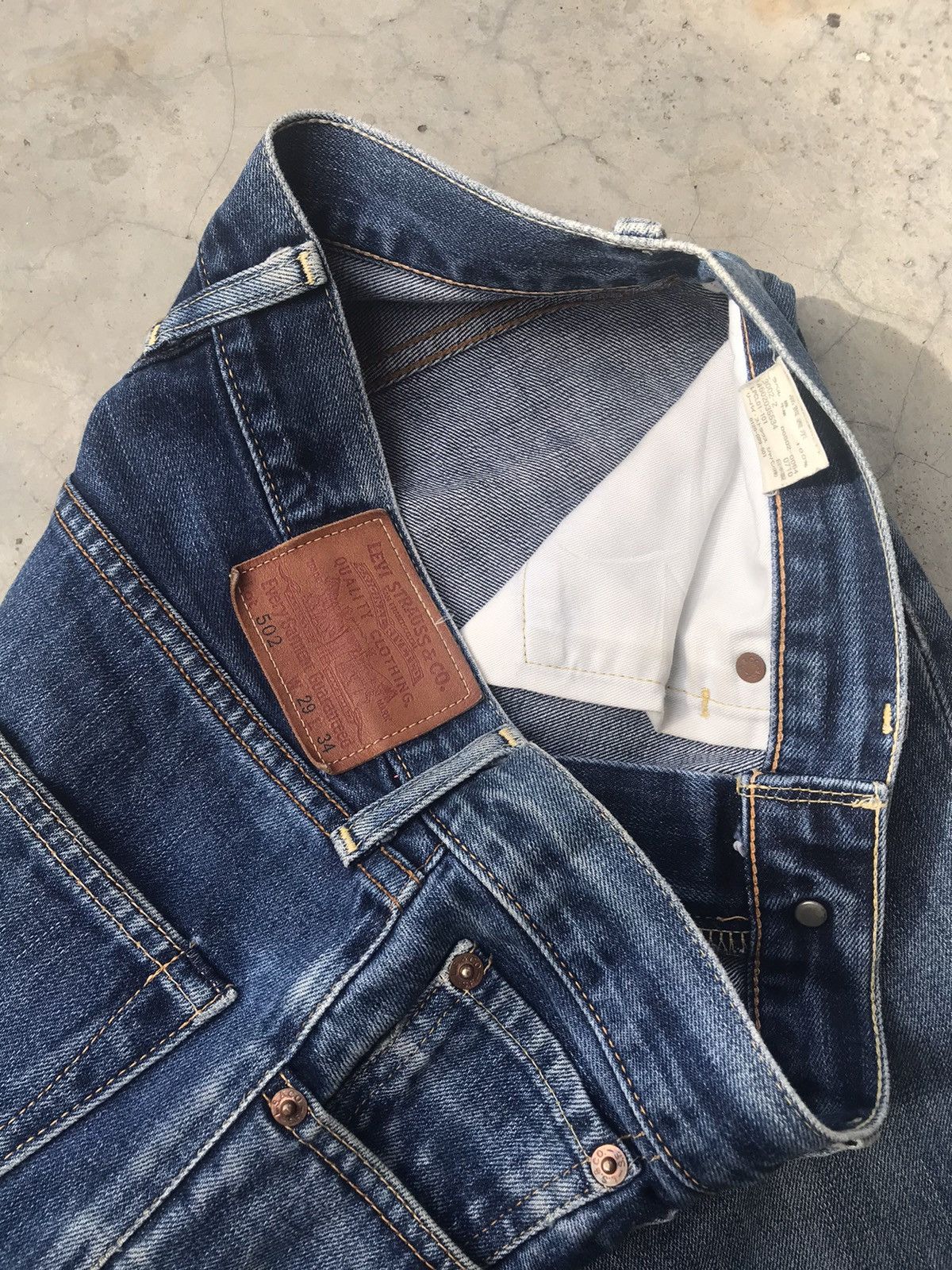 Levi's Blue Wash Levi’s 502 Distressed And Aging Denim W29 Size US 29 - 10 Thumbnail