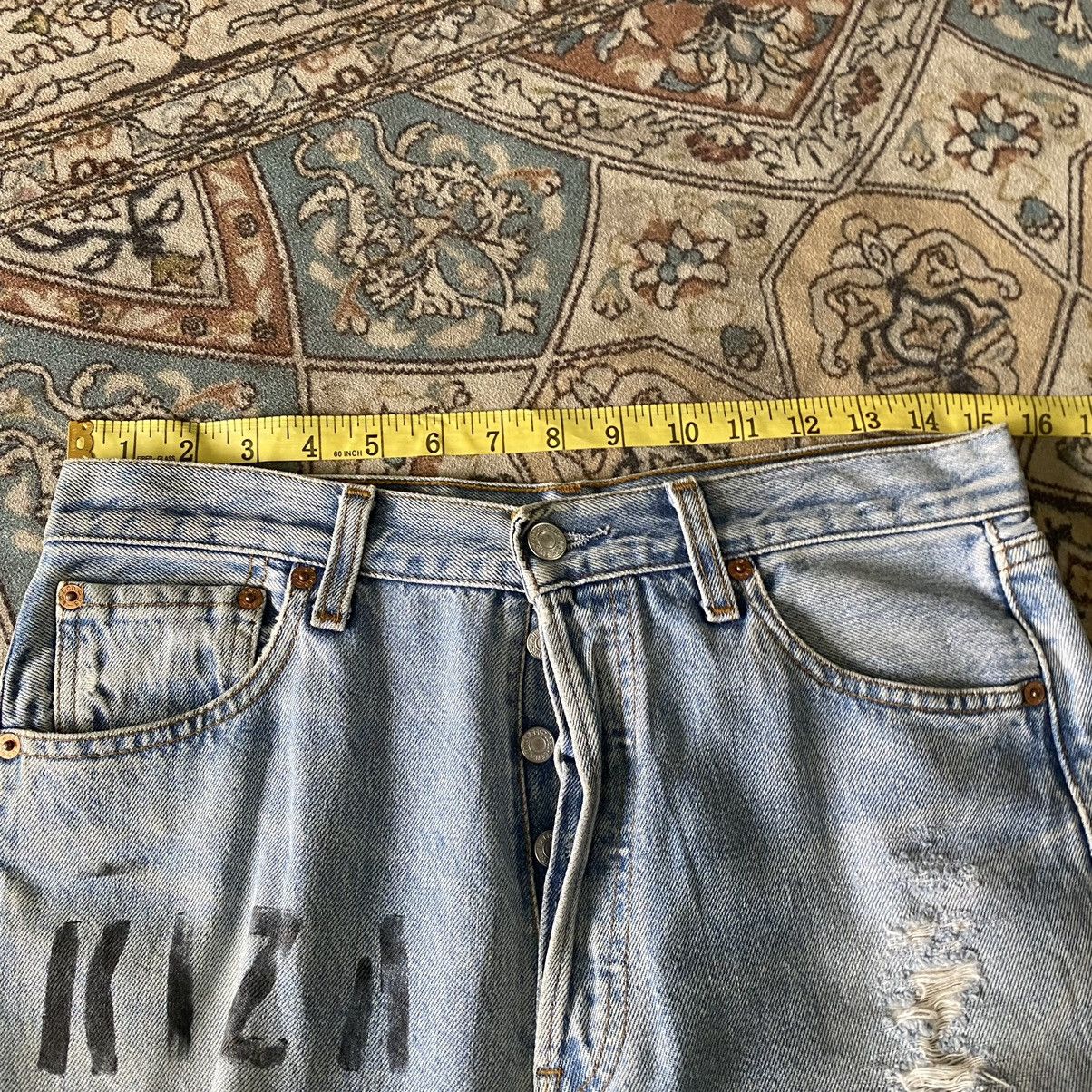 Levi's Vintage Levis 501 Distressed Jeans Light Wash 30x33 Size US 30 / EU 46 - 19 Thumbnail