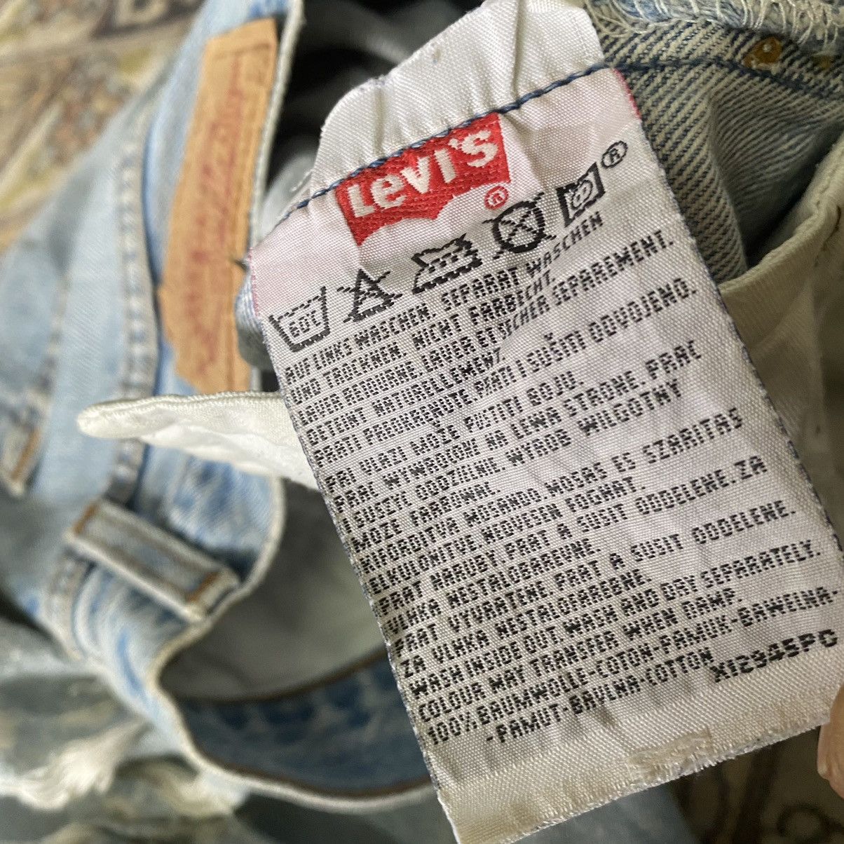 Levi's Vintage Levis 501 Distressed Jeans Light Wash 30x33 Size US 30 / EU 46 - 18 Thumbnail