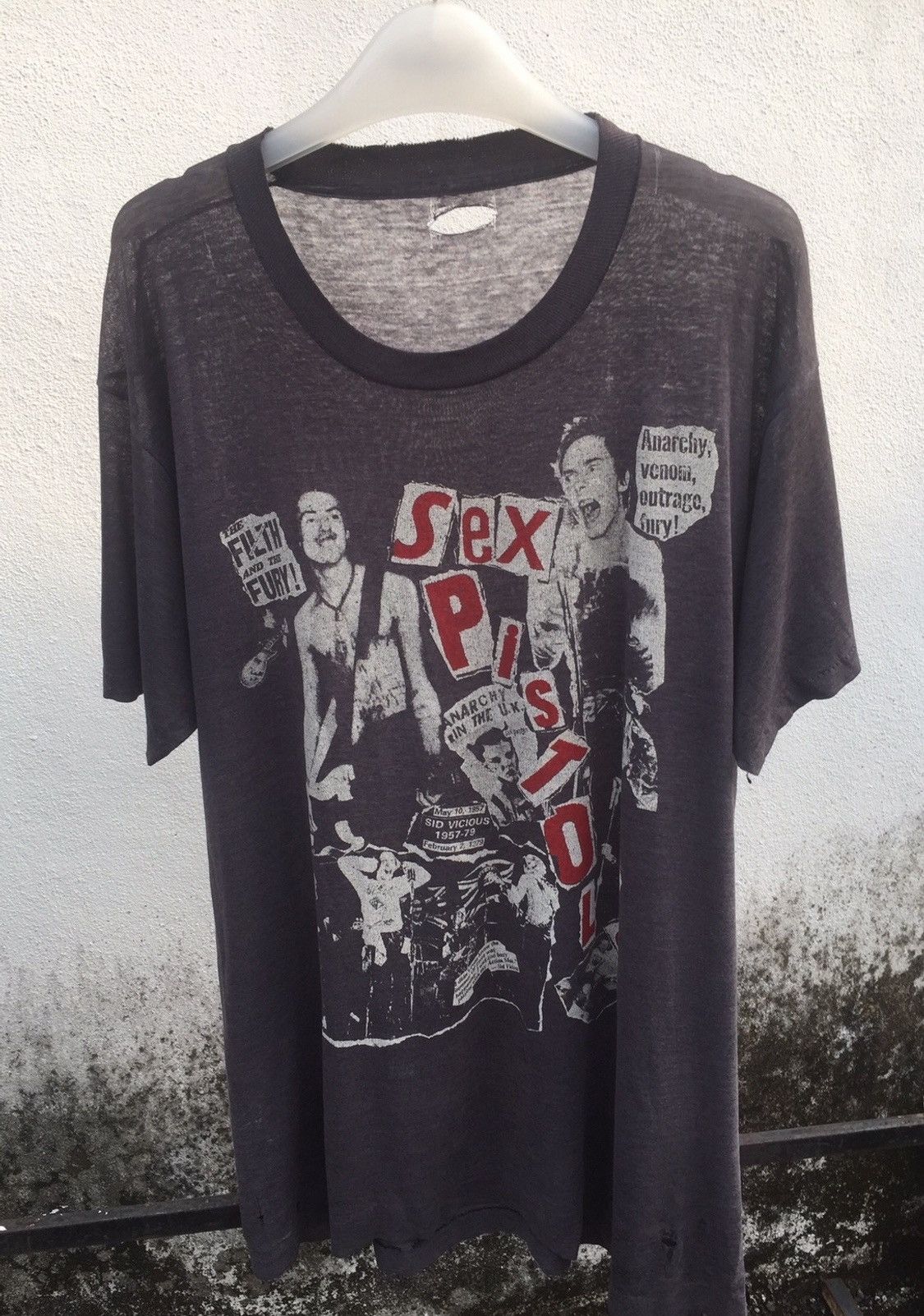 Band Tees × Seditionaries × Vintage thrased and faded Vintage Sex Pistol Shirt Size US L / EU 52-54 / 3 - 1 Thumbnail