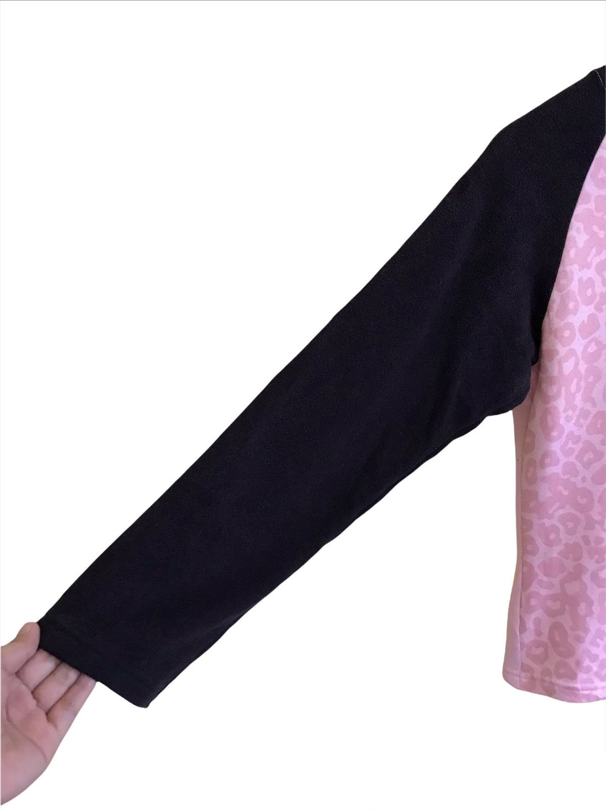 Anime × Cartoon Network × One Piece RARE One Piece X Hello Kitty Long Sleeve Tee Size US S / EU 44-46 / 1 - 3 Thumbnail