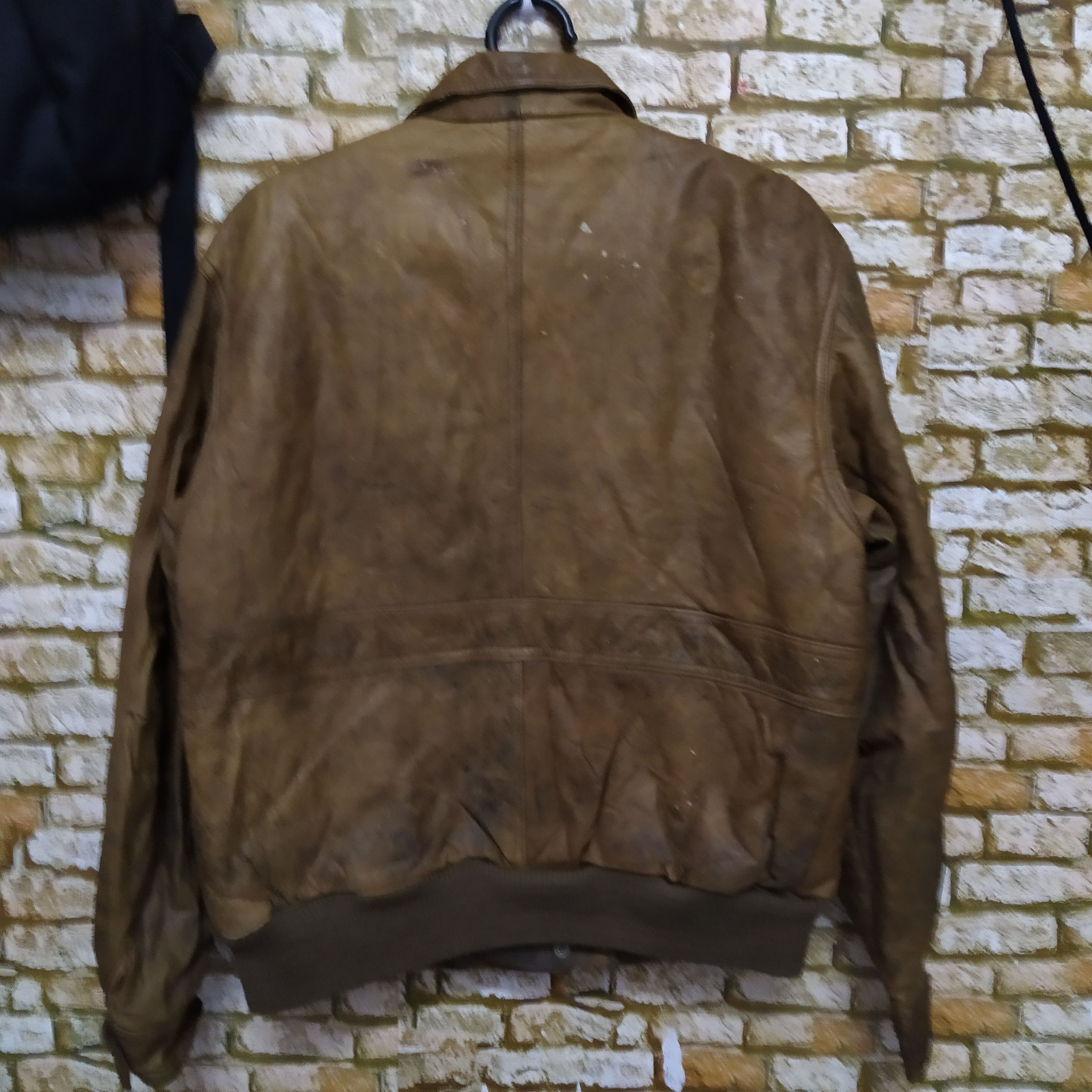 Leather A2 FLIGHT LEATHER BOMBERS JACKET (D488) Size US L / EU 52-54 / 3 - 5 Thumbnail