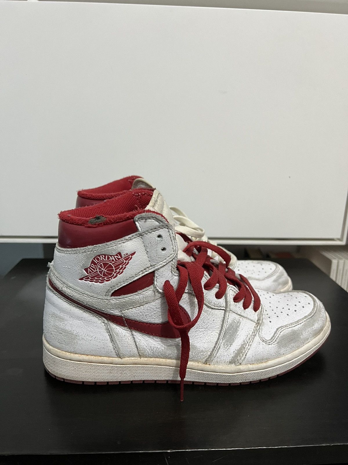 Jordan 1 retro high og metallic red hot sale