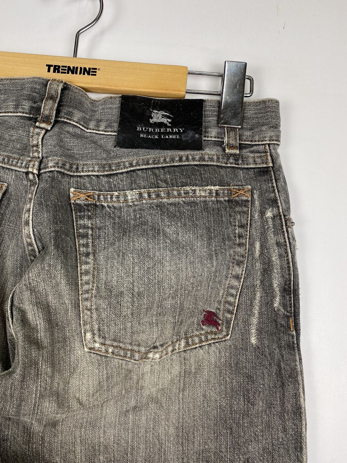 Burberry Vintage Light wash Burberry Distressed Denim jeans Size US 32 / EU 48 - 7 Thumbnail