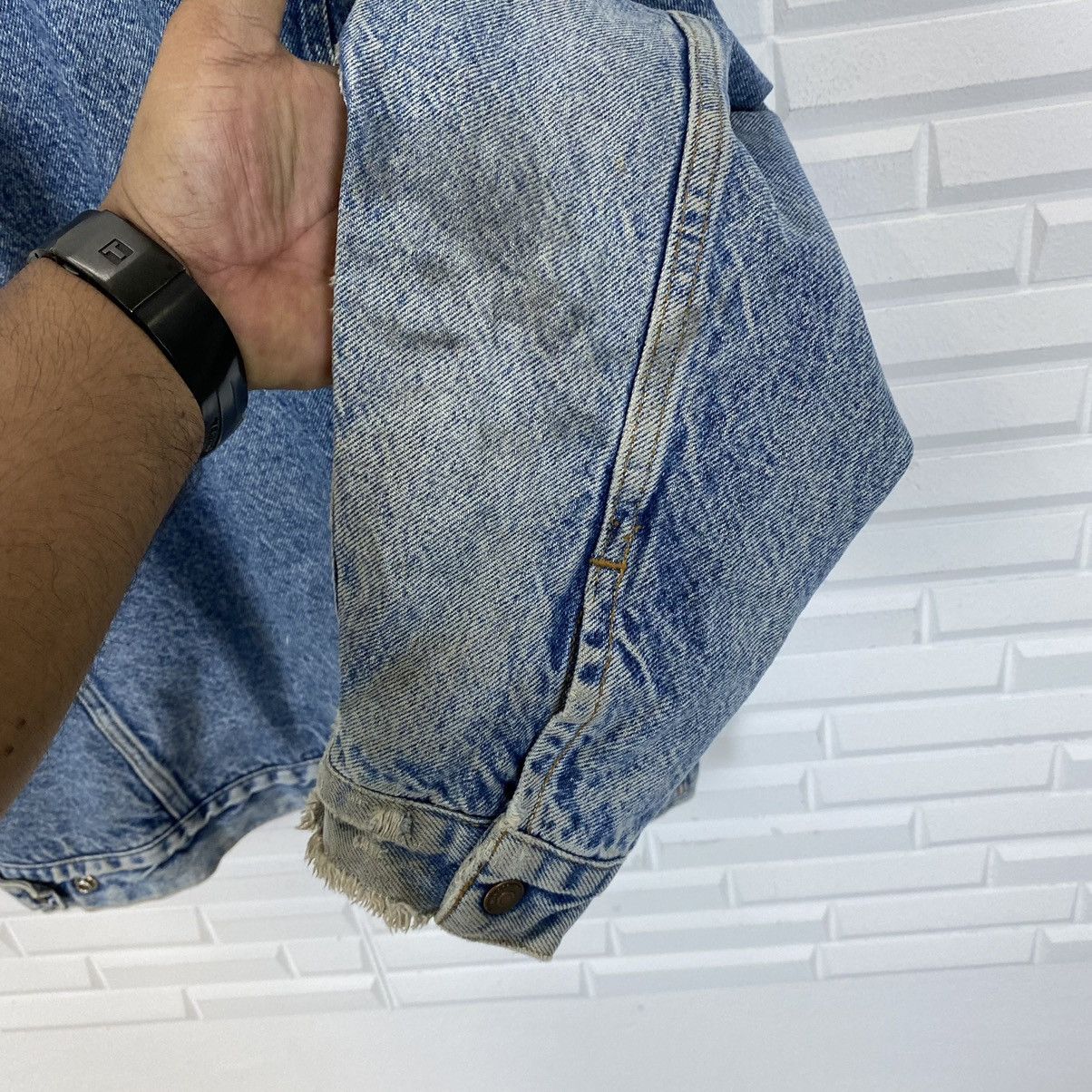 Levi's AUTHENTIC LEVI'S SHERPA LINING DISTRESSED DENIM JACKET Size US L / EU 52-54 / 3 - 12 Thumbnail