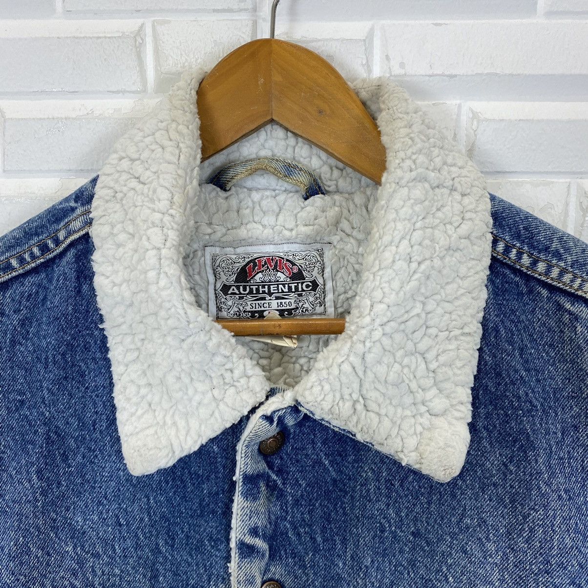 Levi's AUTHENTIC LEVI'S SHERPA LINING DISTRESSED DENIM JACKET Size US L / EU 52-54 / 3 - 7 Thumbnail