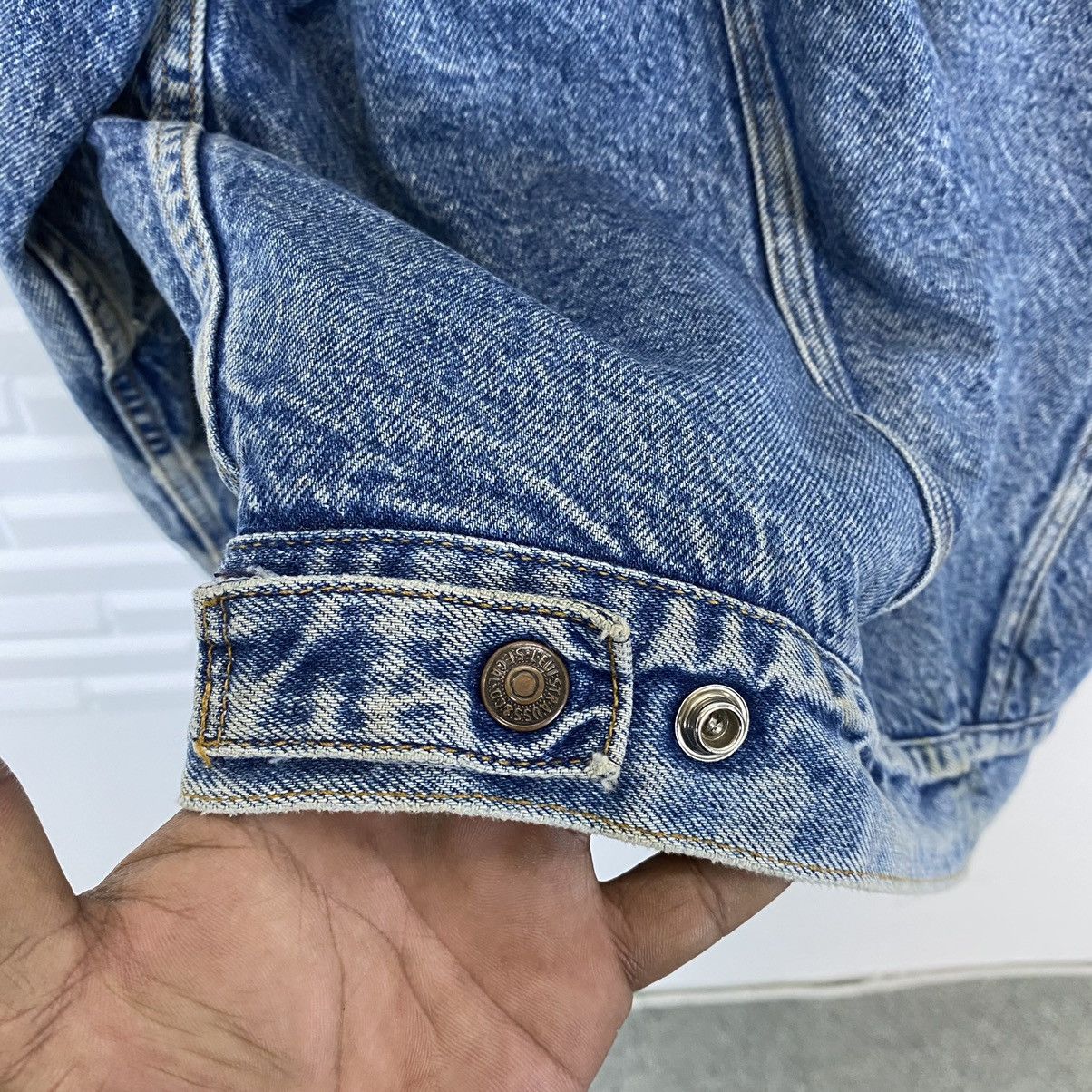 Levi's AUTHENTIC LEVI'S SHERPA LINING DISTRESSED DENIM JACKET Size US L / EU 52-54 / 3 - 13 Thumbnail
