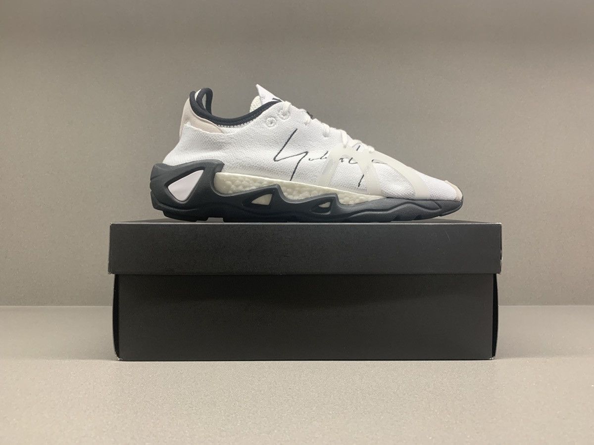 Adidas × Y-3 × Yohji Yamamoto FYW S-97 Off White Size US 12 / EU 45 - 2 Thumbnail