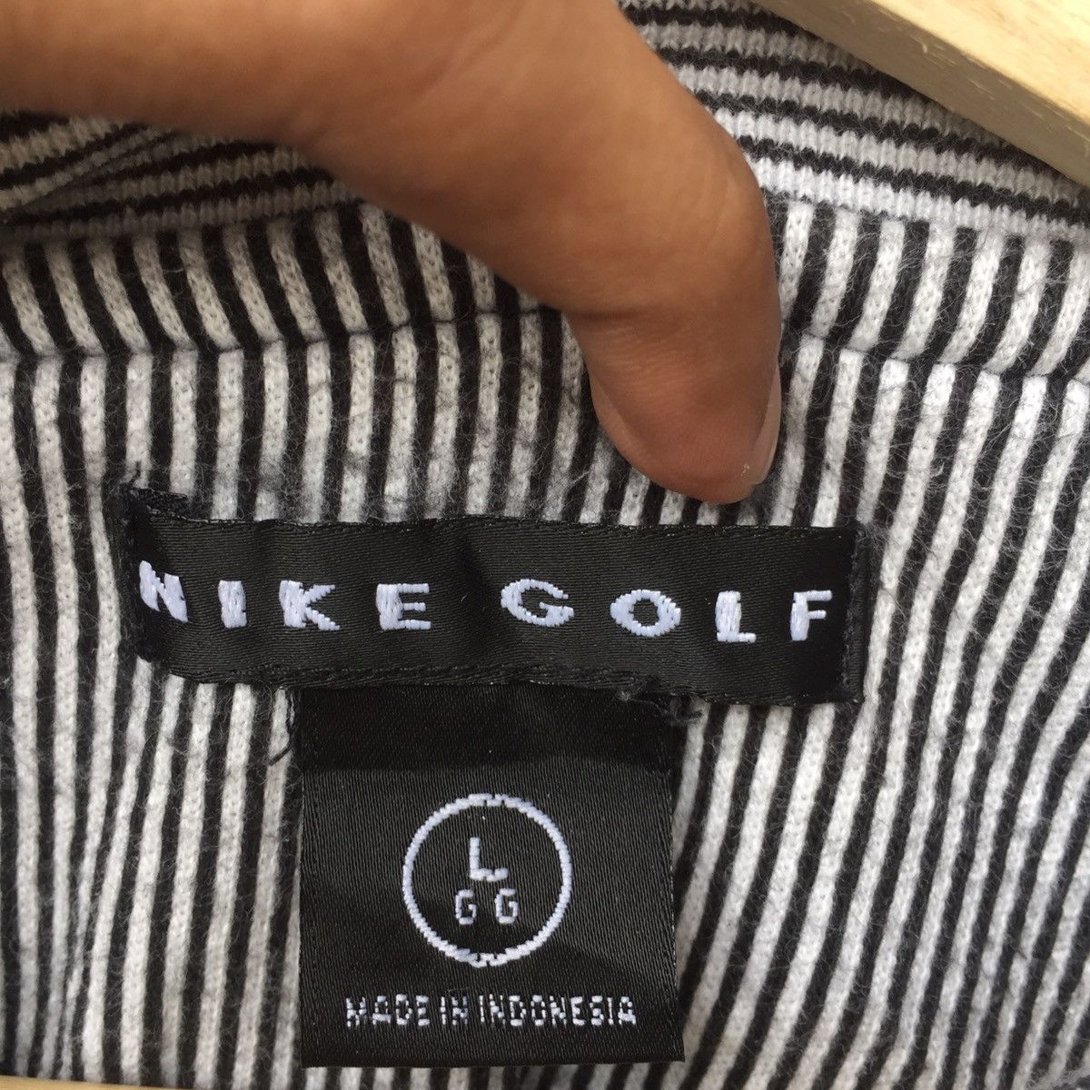 Nike Nike Golf Zebra Striped Embroidered Logo Sweatshirt Size US XL / EU 56 / 4 - 7 Thumbnail