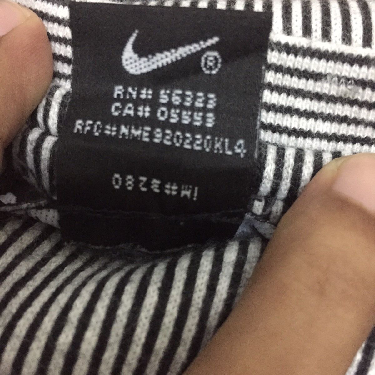 Nike Nike Golf Zebra Striped Embroidered Logo Sweatshirt Size US XL / EU 56 / 4 - 8 Thumbnail