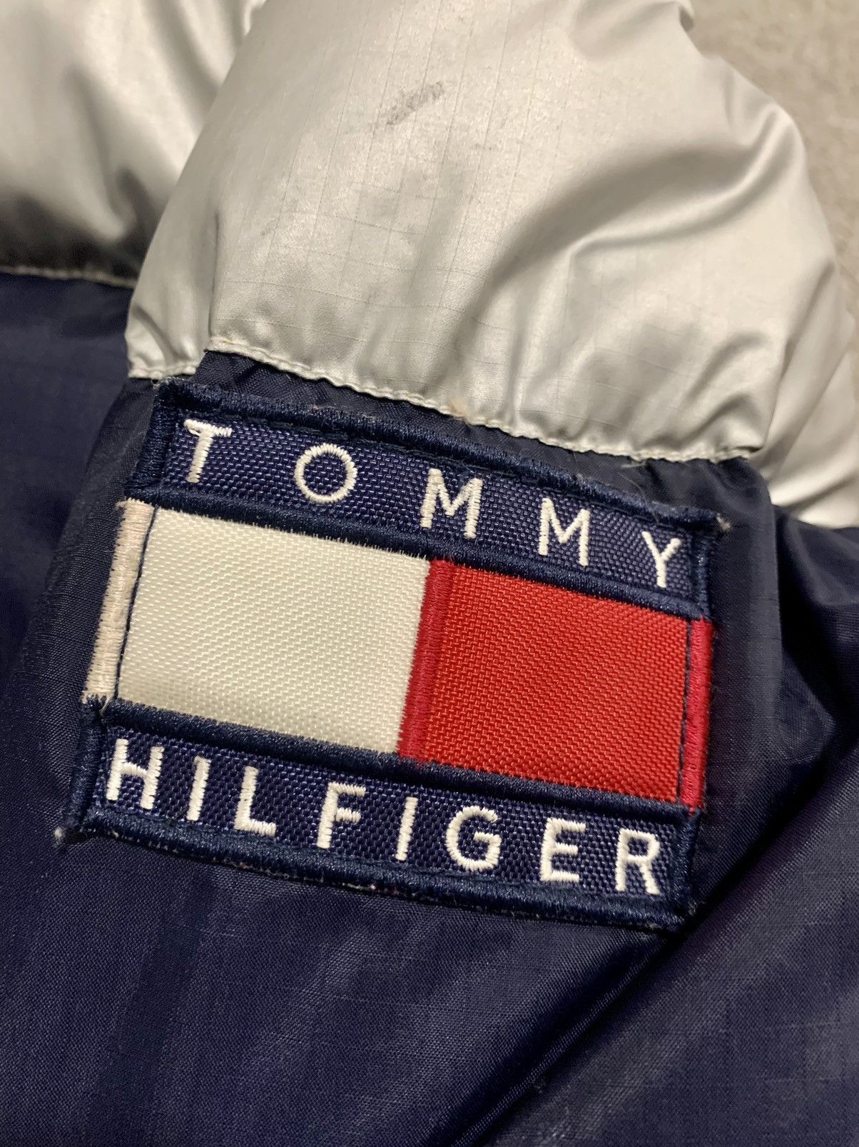 Tommy Hilfiger Vintage 90’s Tommy Hilfiger Puffer bomber jacket Size US M / EU 48-50 / 2 - 6 Thumbnail