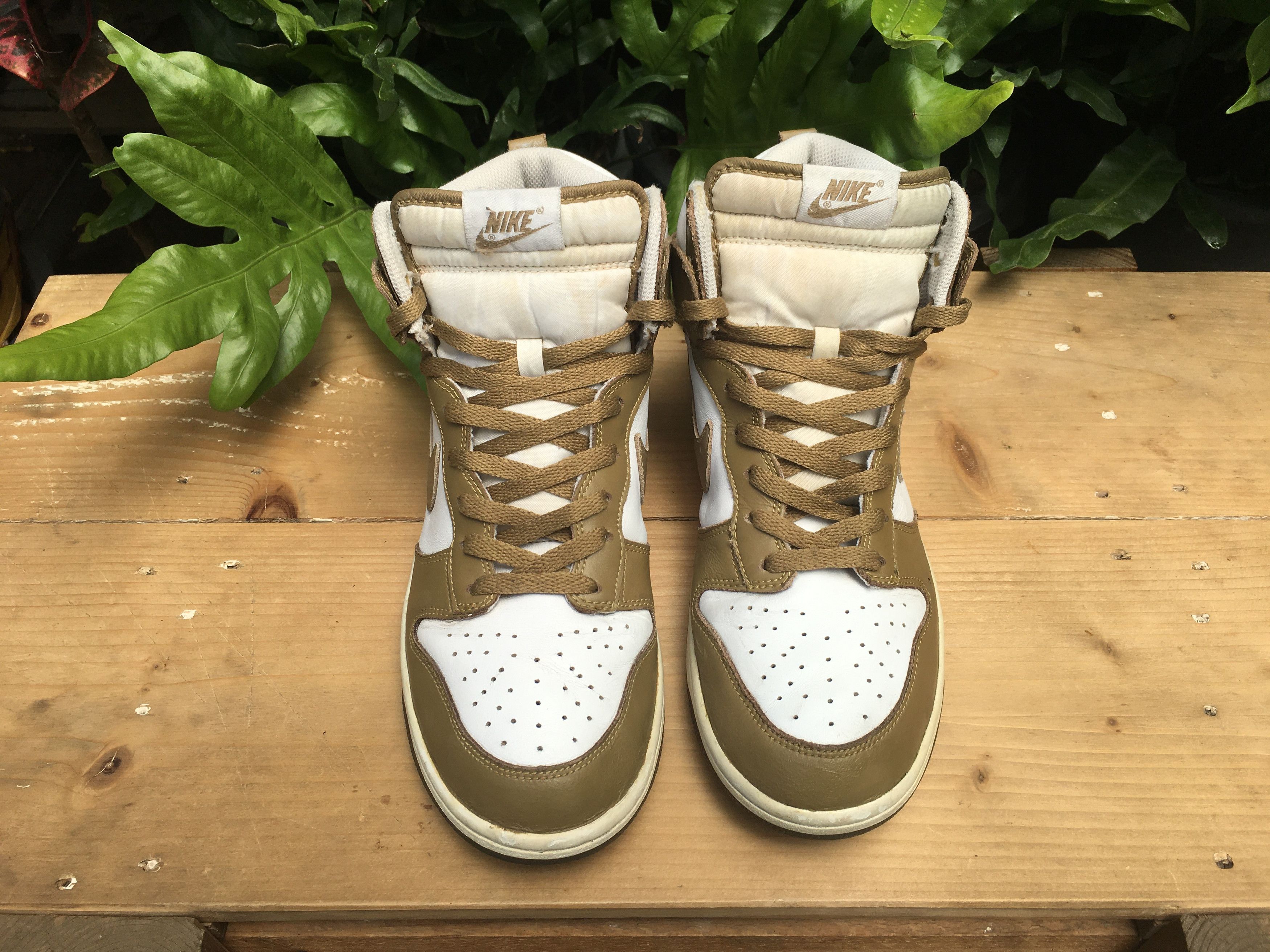Nike 🔥 Nike Dunk High Ostrich Swoosh Pack Brown Kelp 2010 Size US 10 / EU 43 - 9 Thumbnail
