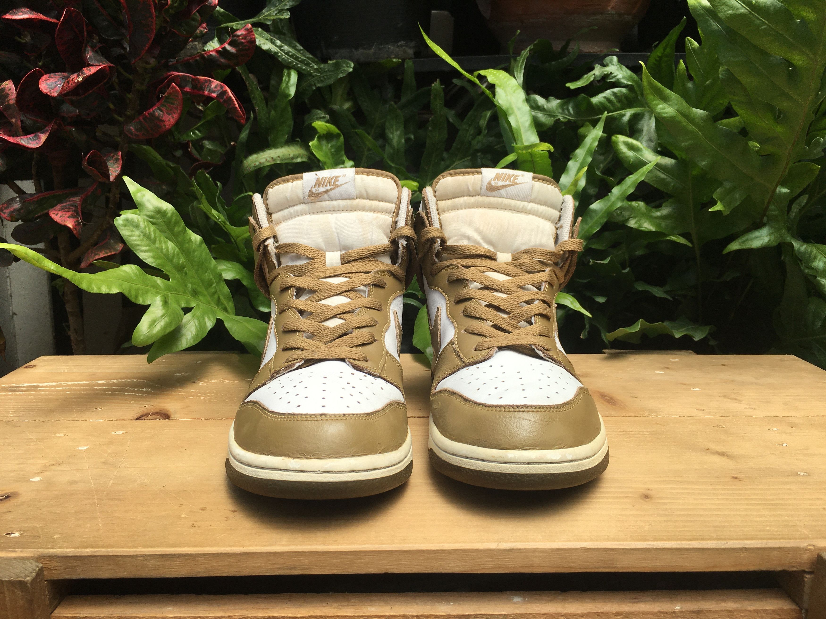 Nike 🔥 Nike Dunk High Ostrich Swoosh Pack Brown Kelp 2010 Size US 10 / EU 43 - 10 Thumbnail