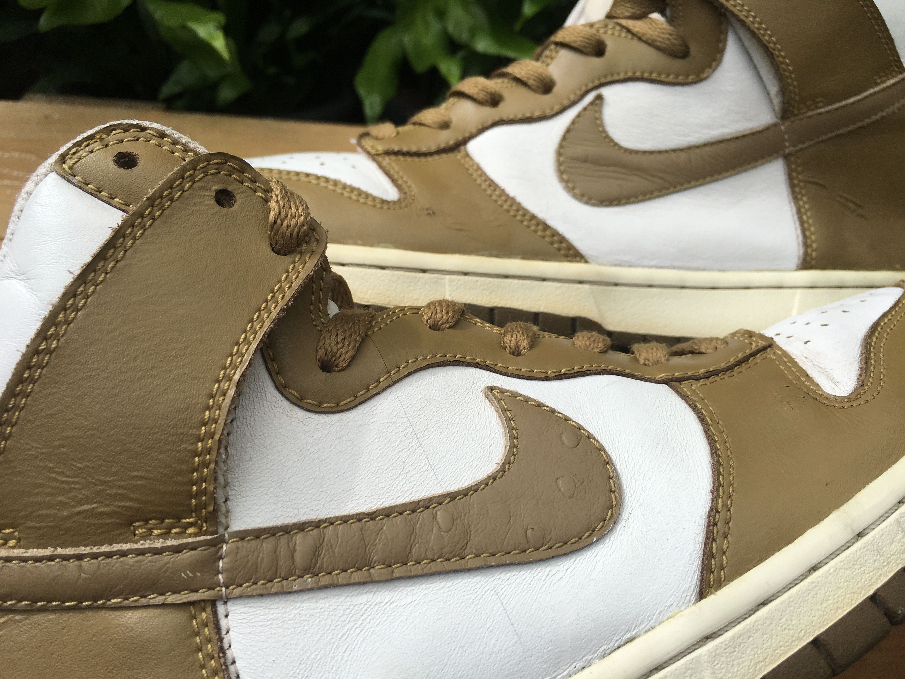 Nike 🔥 Nike Dunk High Ostrich Swoosh Pack Brown Kelp 2010 Size US 10 / EU 43 - 5 Thumbnail