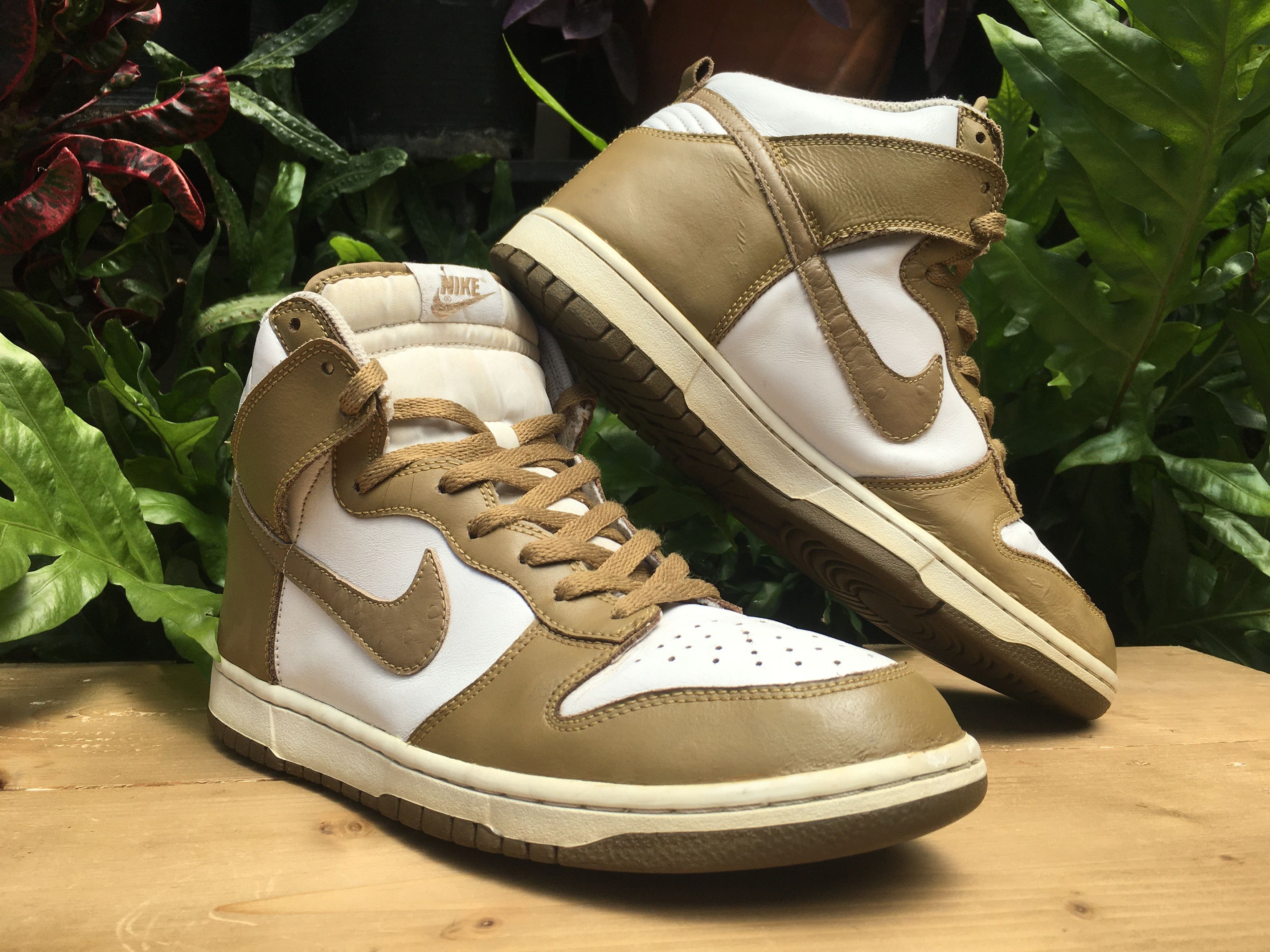 Nike 🔥 Nike Dunk High Ostrich Swoosh Pack Brown Kelp 2010 Size US 10 / EU 43 - 6 Thumbnail