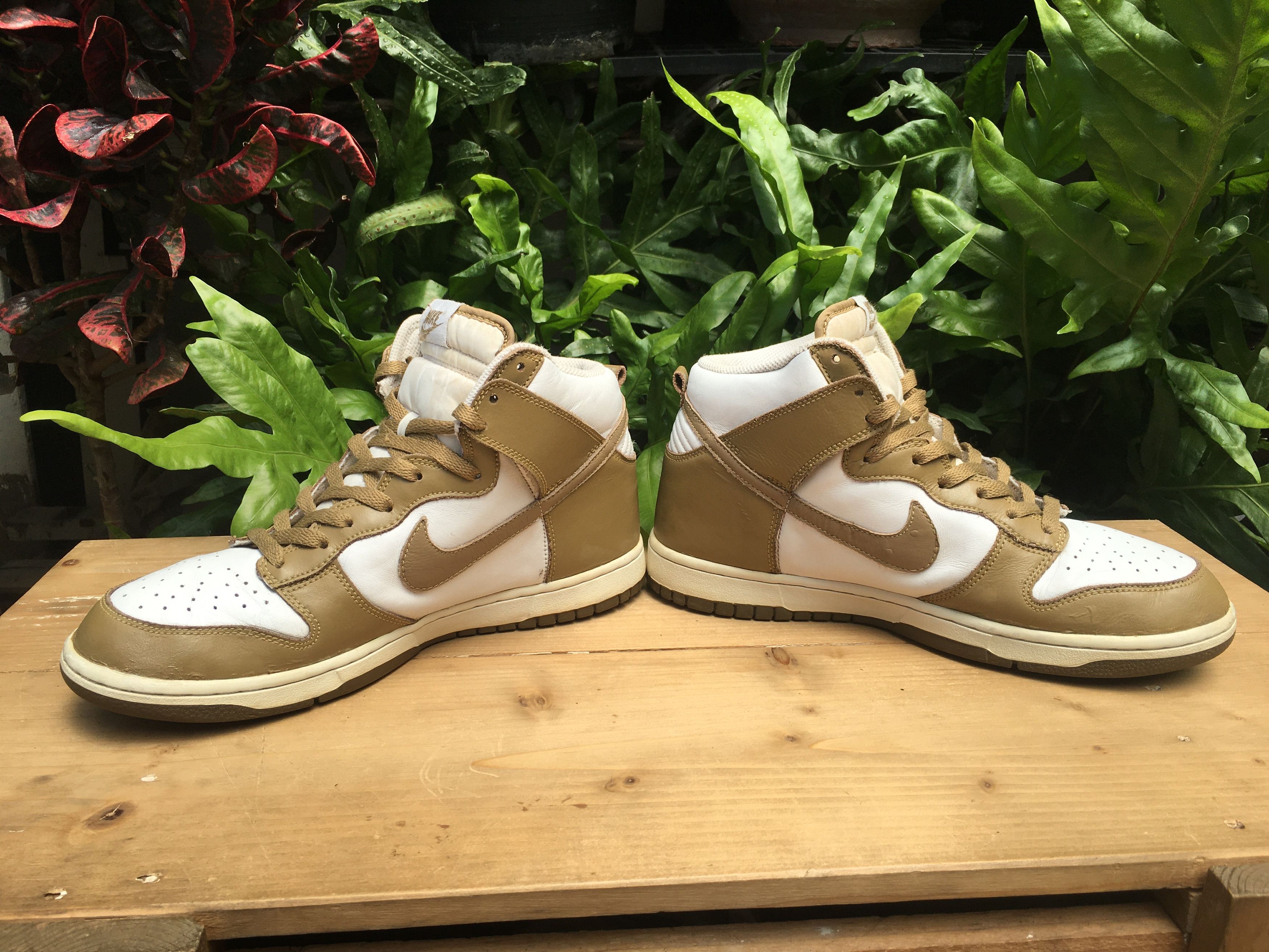 Nike 🔥 Nike Dunk High Ostrich Swoosh Pack Brown Kelp 2010 Size US 10 / EU 43 - 8 Thumbnail