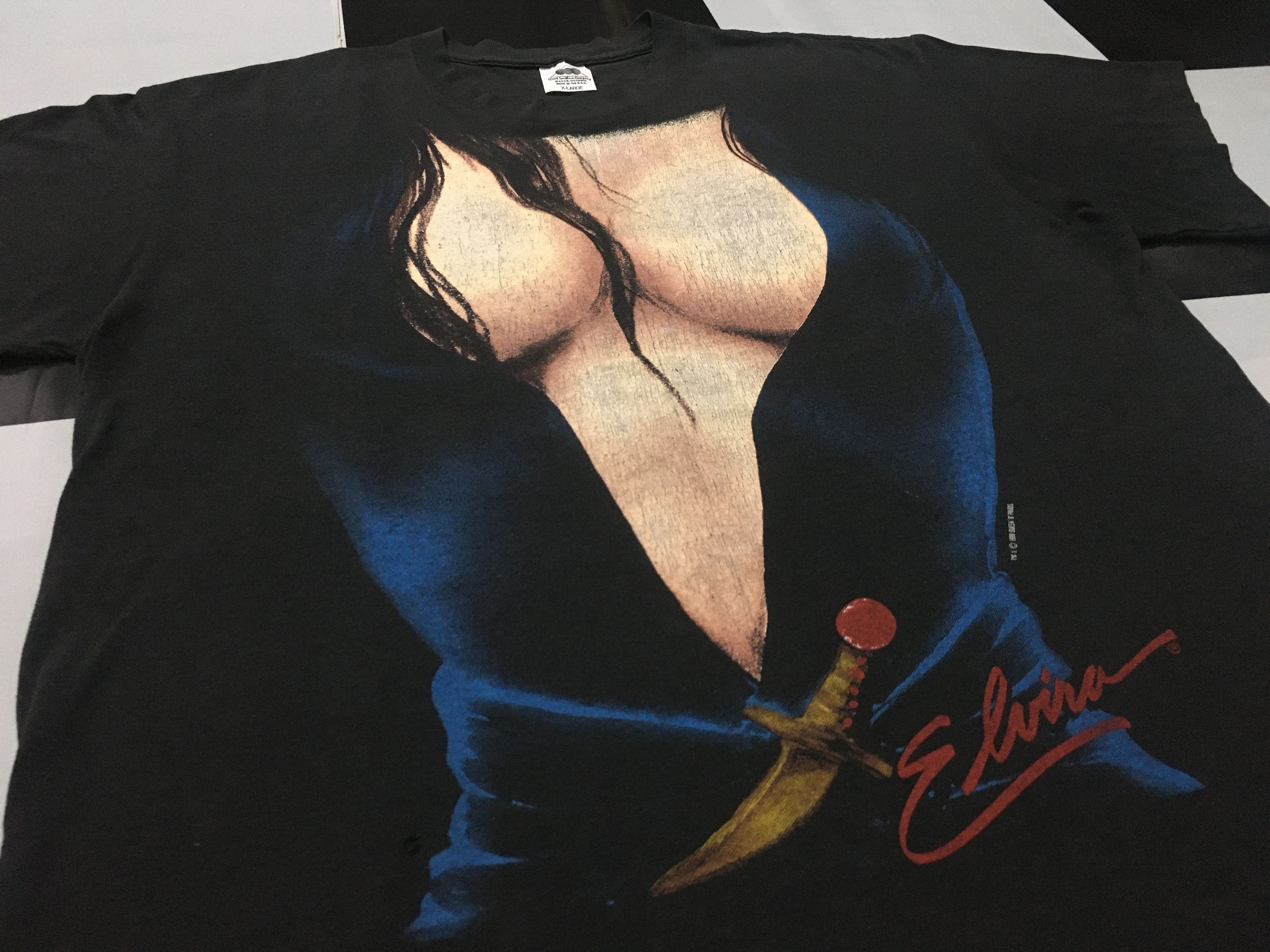 Vintage Vintage Elvira Shirt 1988 Mistress Of The Dark Full Printed Size US XL / EU 56 / 4 - 1 Preview
