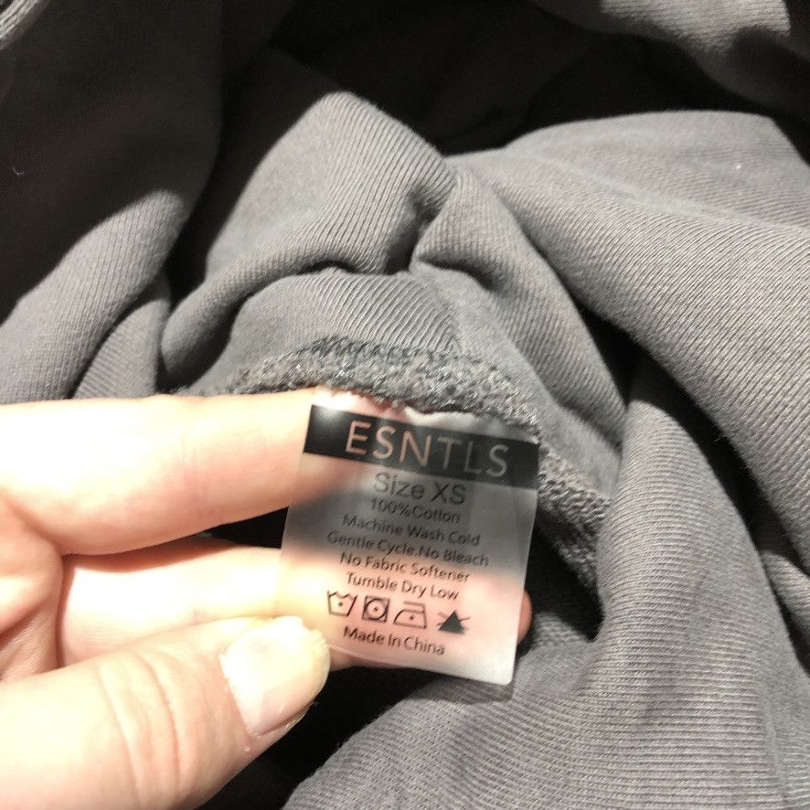 Japanese Brand Esntls Thick Grey Street Wear Essential Hoodie Size US S / EU 44-46 / 1 - 7 Thumbnail